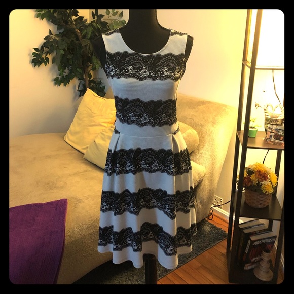 Dresses & Skirts - Black and white dress, large